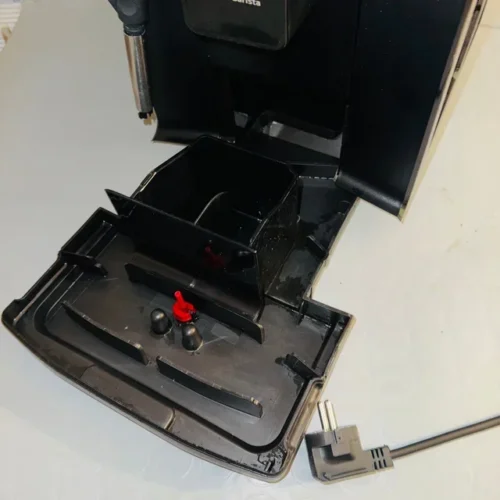 Cafetera superautomática Ufesa Supreme Barista