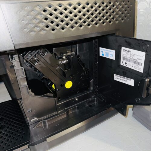 Cafetera espresso automática Philips Serie 2200 EP2220/10 negro mate