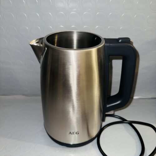 Hervidor acero inox AEG K3-1-3ST 1,7L 2200W
