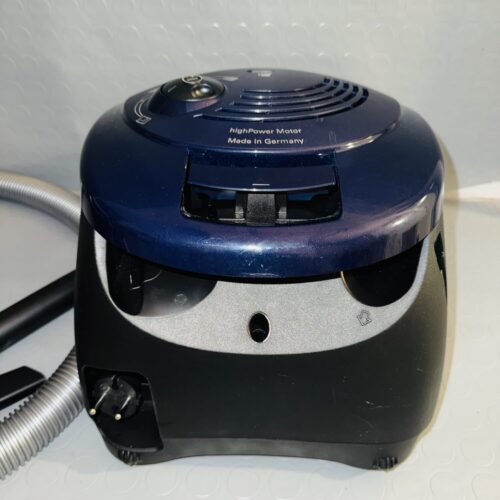 Aspiradora Siemens VS06A111 600W con bolsa