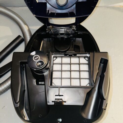 Aspiradora Siemens VS06A111 600W con bolsa