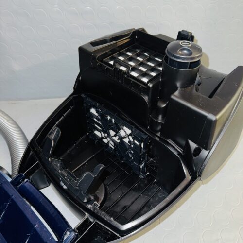 Aspiradora Siemens VS06A111 600W con bolsa