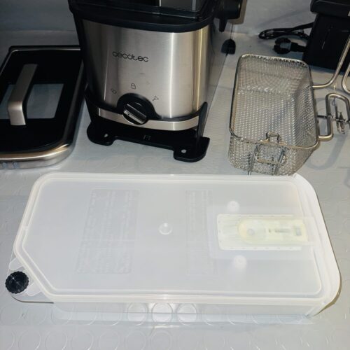 Freidora de aceite Cecotec CleanFry 3000 ProFilter